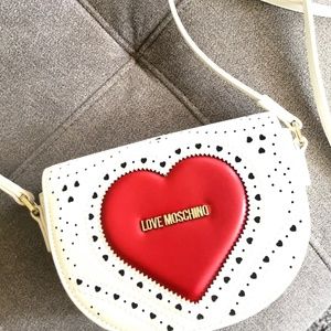 LOVE MOSCHINO HEART CROSSBODY